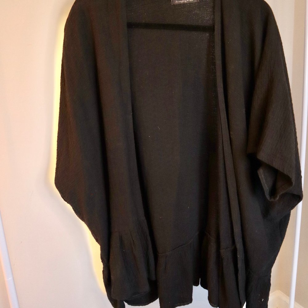 Black Linen Kimono w/ Ruffled Hem